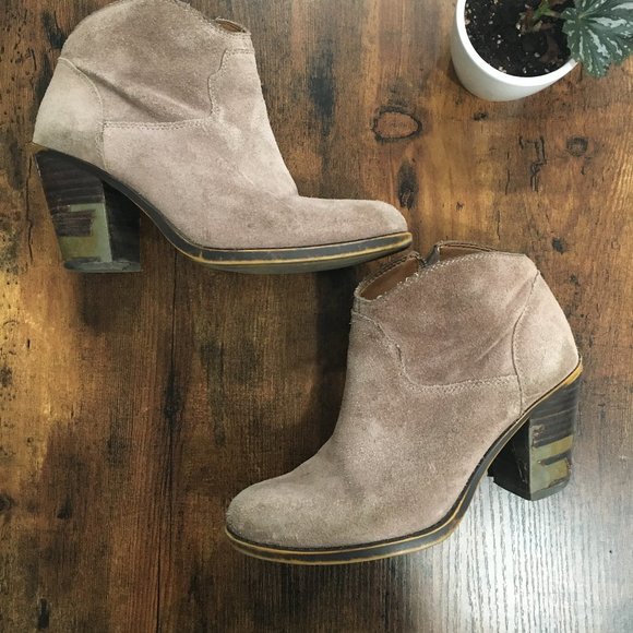 Steve Madden Gray Ankle Booties - Picture 1 of 2